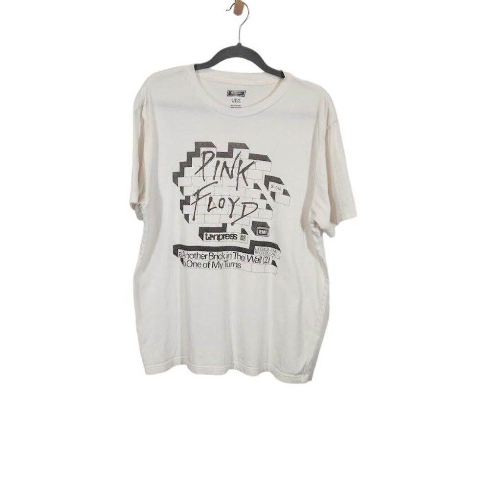 Tailgate Pink Floyd "Another Brick in the wall" Graphic Tee in‎ White Size Large